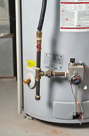 https://kinrosshotwater.com.au/uploads/2025/06/gas-hot-water-system-65811.jpg