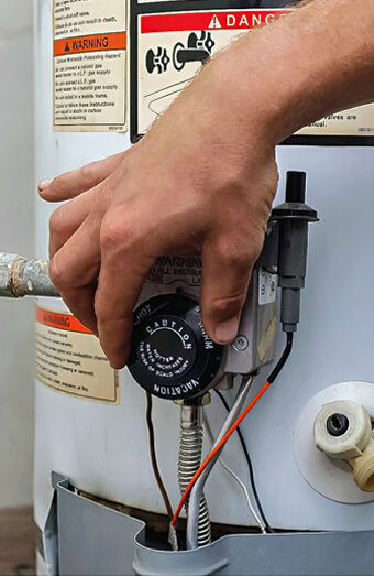 https://kinrosshotwater.com.au/uploads/2025/06/hot-water-servicing-68760.jpg