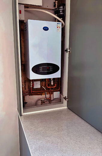 https://kinrosshotwater.com.au/uploads/2025/06/instant-hot-water-systems-44293.jpg